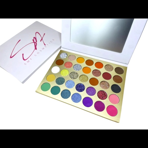 Eyeshadow - Picture 7 of 12